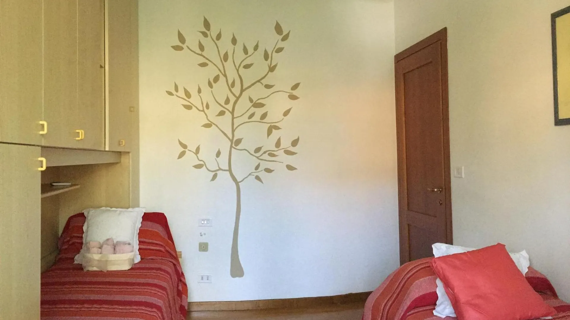 Apartment Old Bridge Apartement Bologna Italy